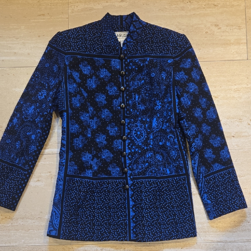 CARLISLE 100% Silk Classic Black/Blue Design Print Lightly Quilted Button Jacket - Picture 1 of 10